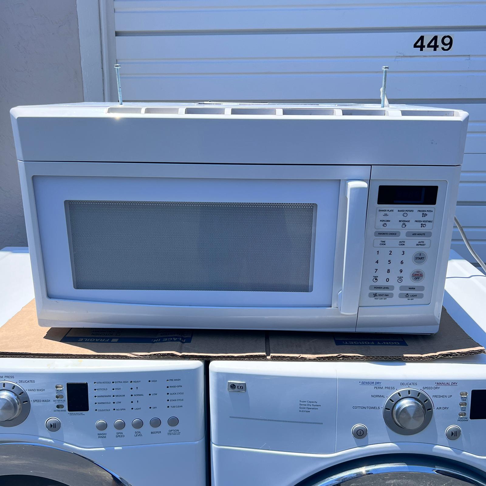 Magic Chef Over-the-Range Microwave Magic Chef Over-the-Range Microwave